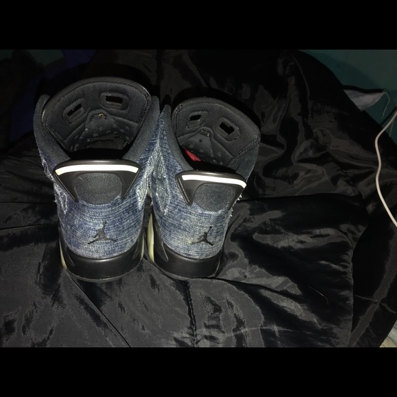Jordan 6 - Picture 2 of 2